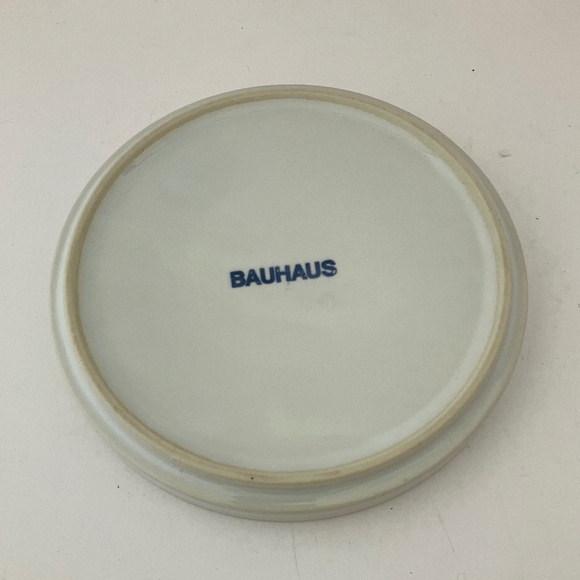 Flat Cup & Saucer Set Bauhaus White by TREND PACIFIC - RARE find - Picture 7 of 14